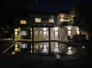 Villa by the Pyramids