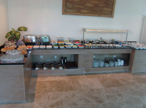 Marine Suites and Spa