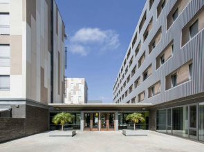 Residencia Universitaria Resa Damia Bonet - Campus Accomodation