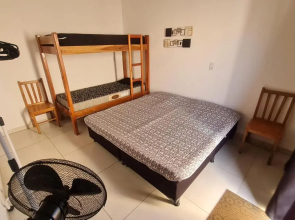 Casa c/ quartos separados + churrasqueira ampla.