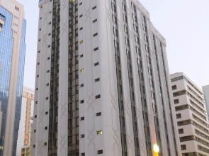 Emirates Plaza Hotel