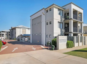 1 BRD Near Everything in Beckenham