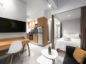 Big Apple, Nilie Hospitality MGMT