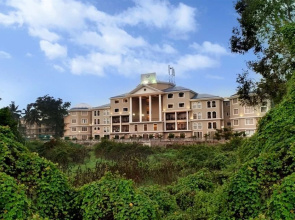 The Golden Suites & Spa
