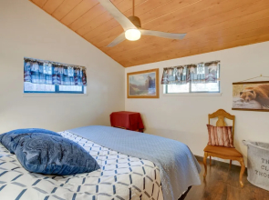 Tahoe Home 3 Mi to Heavenly Mountain Resort!