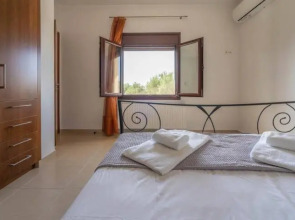 Fuego Sagrado Retreat-Your Poolside Getaway