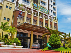 The Pinnacle Hotel and Suites