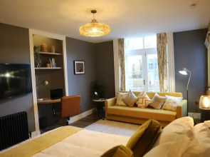 Old Rectifying House Superior Apartment