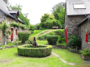 Maison de Contes En Amoureux (Adults Only)
