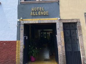 Hotel and Hostel Allende Morelia
