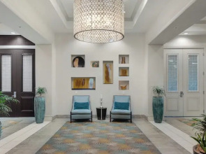 Palms Resort 2813: 2br, Pools, Courts, Gulf Views & Minutes to Beach!