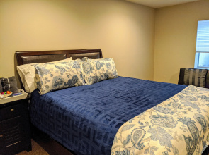 Private Apartment Suite Near World-class Skiing