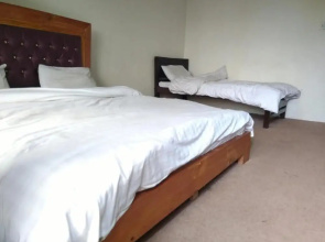 Tourist Inn Hotel Shogran