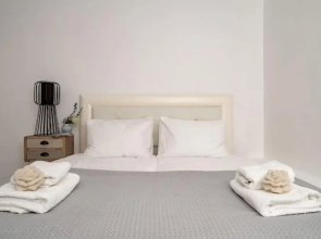 Lovely 2 bedroom unit Shivtey Israel Jerusalem