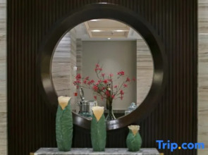 Rich Hotel
