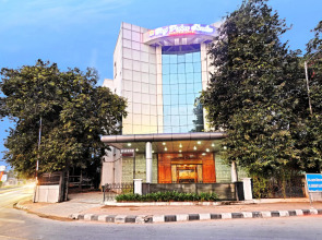 AMS Raj Palace Sundar