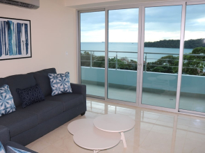 06E Floor to Ceiling Oceanview Resort Panama