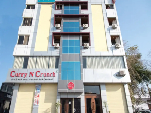 OYO 10893 Hotel Divine Inn