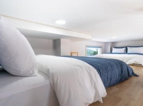 Yeosu Beach Castle Pension