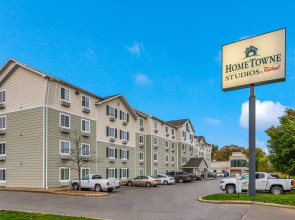 HomeTowne Studios by Red Roof Columbus