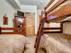 5103 Emerald Lodge, Trappeur's Crossing Apartment 4