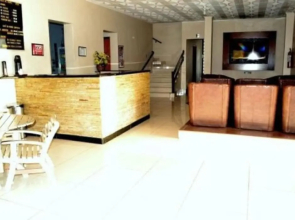Hotel Pousa La