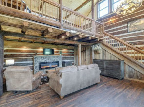 Bedford Cabin w/ Porch, 5 Mi to Historic District!