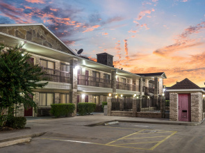 Red Roof Inn Conroe North - Willis