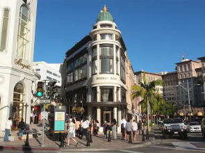 Beautiful 1 BR in LA Gym Pool 10mins to Cedar