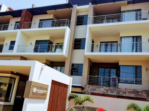 NEW LUXURY 2 Bedroom RoofTop apartment by the beach