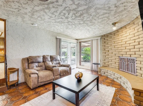 Spacious Home - 6 Mi to Downtown Fresno!