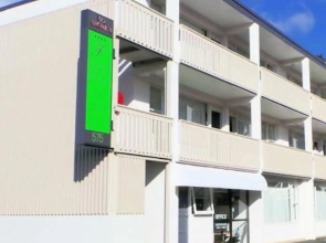 George Street Motel Apartments (previously Farrys