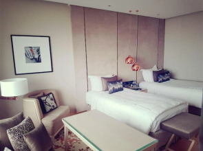 Taj Lands End