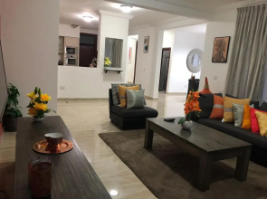 Serene 1 bedroom Apartment with Pool and Free Parking