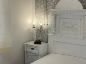 Lubenice-Rodinis Room and Apartment