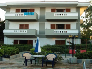 Elpida Apartments