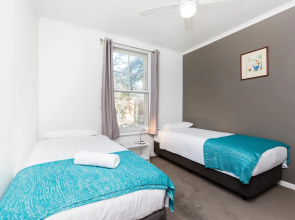 AMAL, 1BDR North Melbourne Apartment