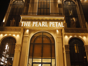 The Pearl Petal