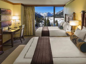 Everline Resort and Spa, Lake Tahoe