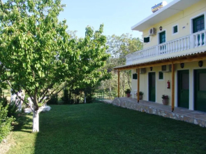 Family Apartment Marathias