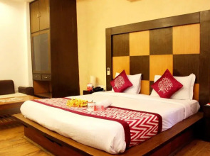 OYO 305 Hotel Rajdeep Palace