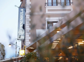 Peninsula Boutique Hotel