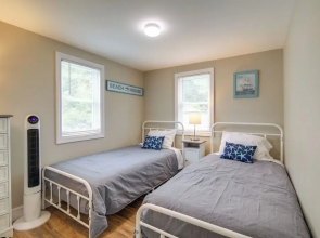 Wareham Cottage Near Cape Cod & Ski Area!