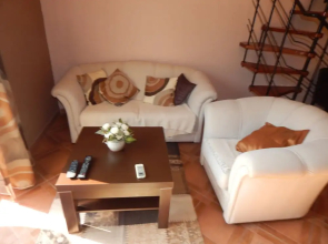 Apartment House 91