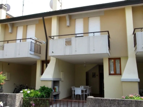 Villa by the sea for 8 People by Beahost Rentals