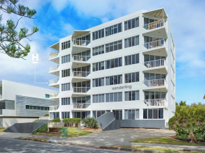 3 Bedroom Miami Oceanfront Apartment