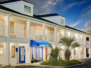 Baymont Inn & Suites Georgetown/Near Georgetown Marina