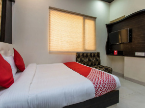 OYO 12128 Hotel Sajan Palace