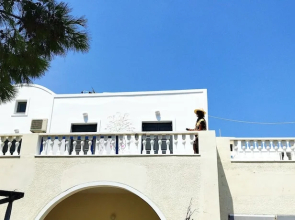 Perissa Art Villa - Kitchen & Washing Machine