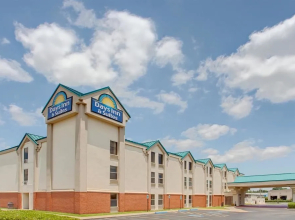 Days Inn & Suites Ridgeland